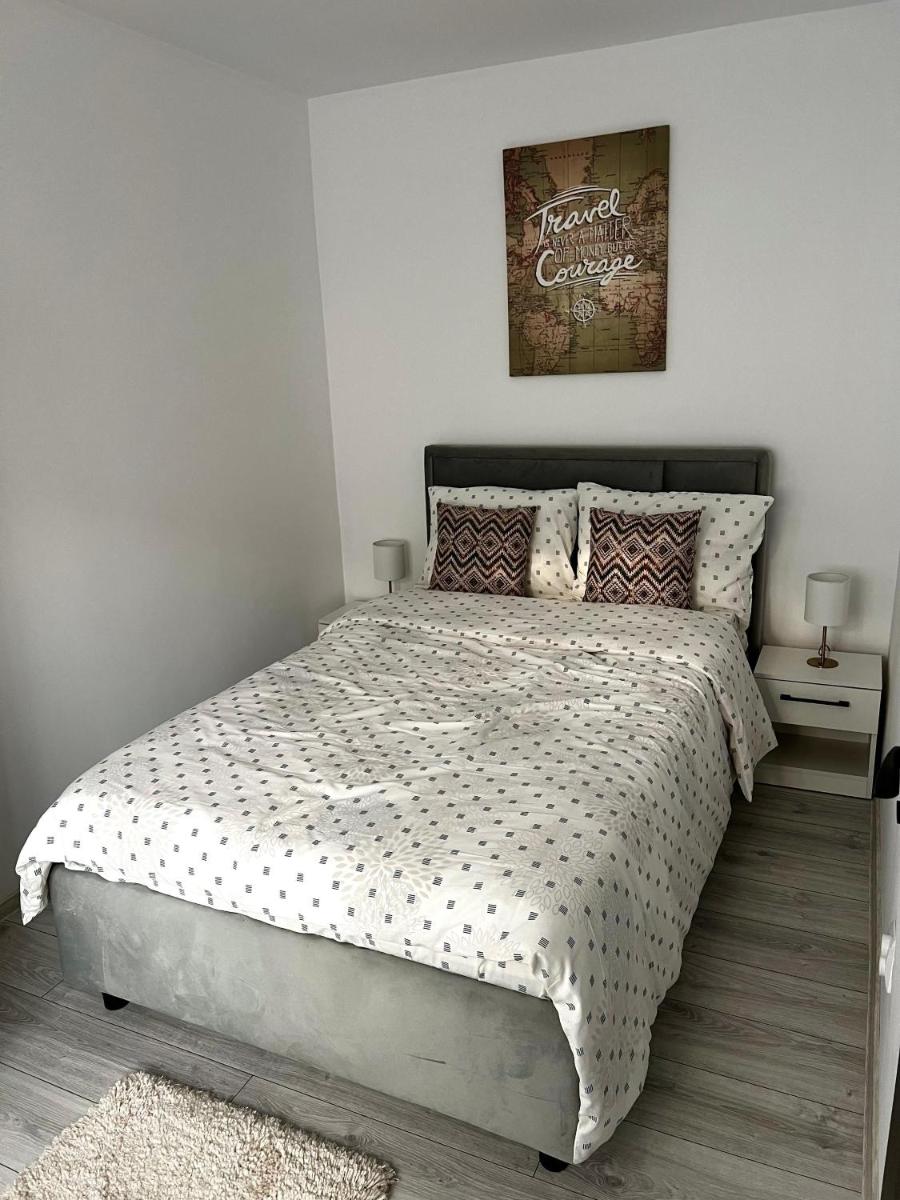 Laura's Chic Apartment