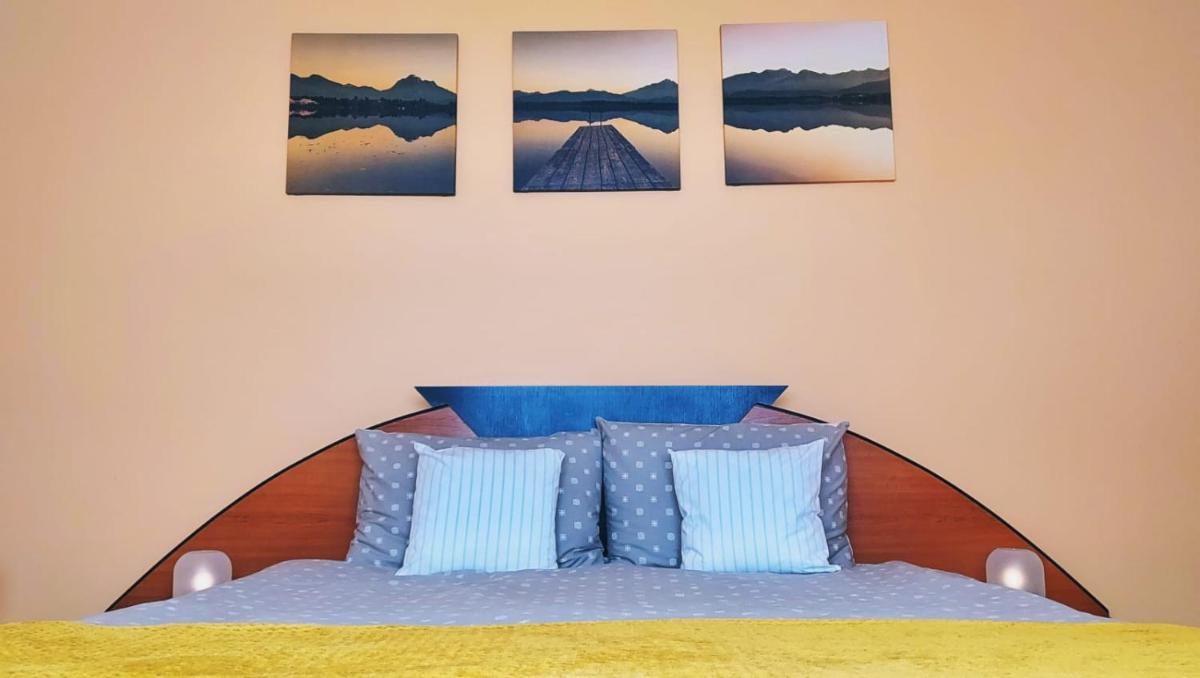 Lightning Vacation House