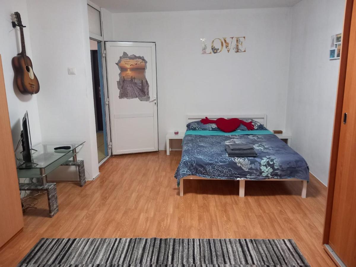Lovely Studio
