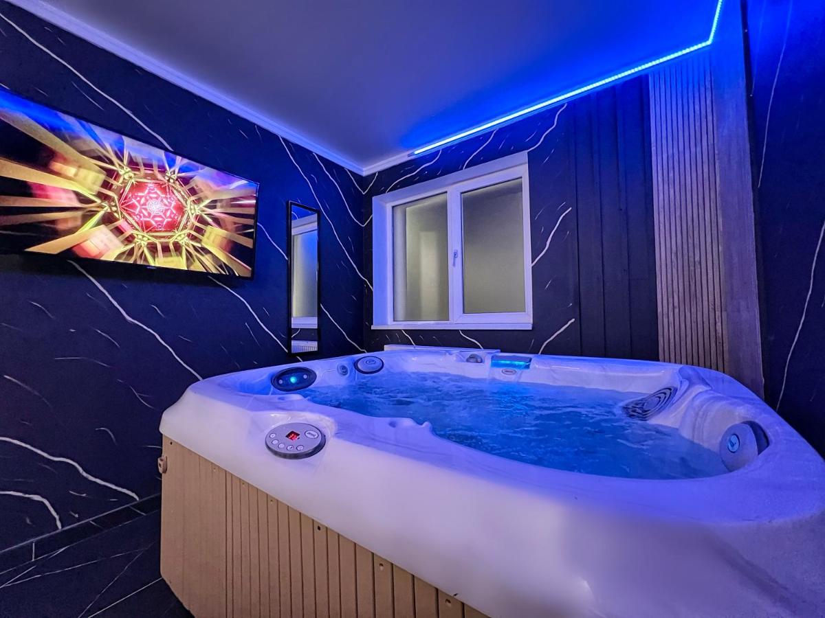 Luxor - Jacuzzi&Cozy Apartments
