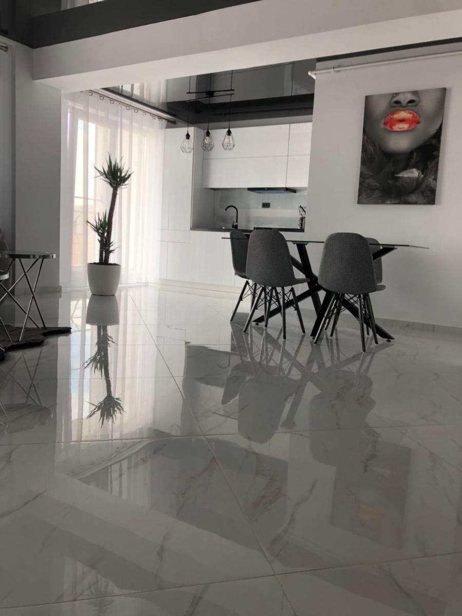 Mamaia Beach Luxury Apartment