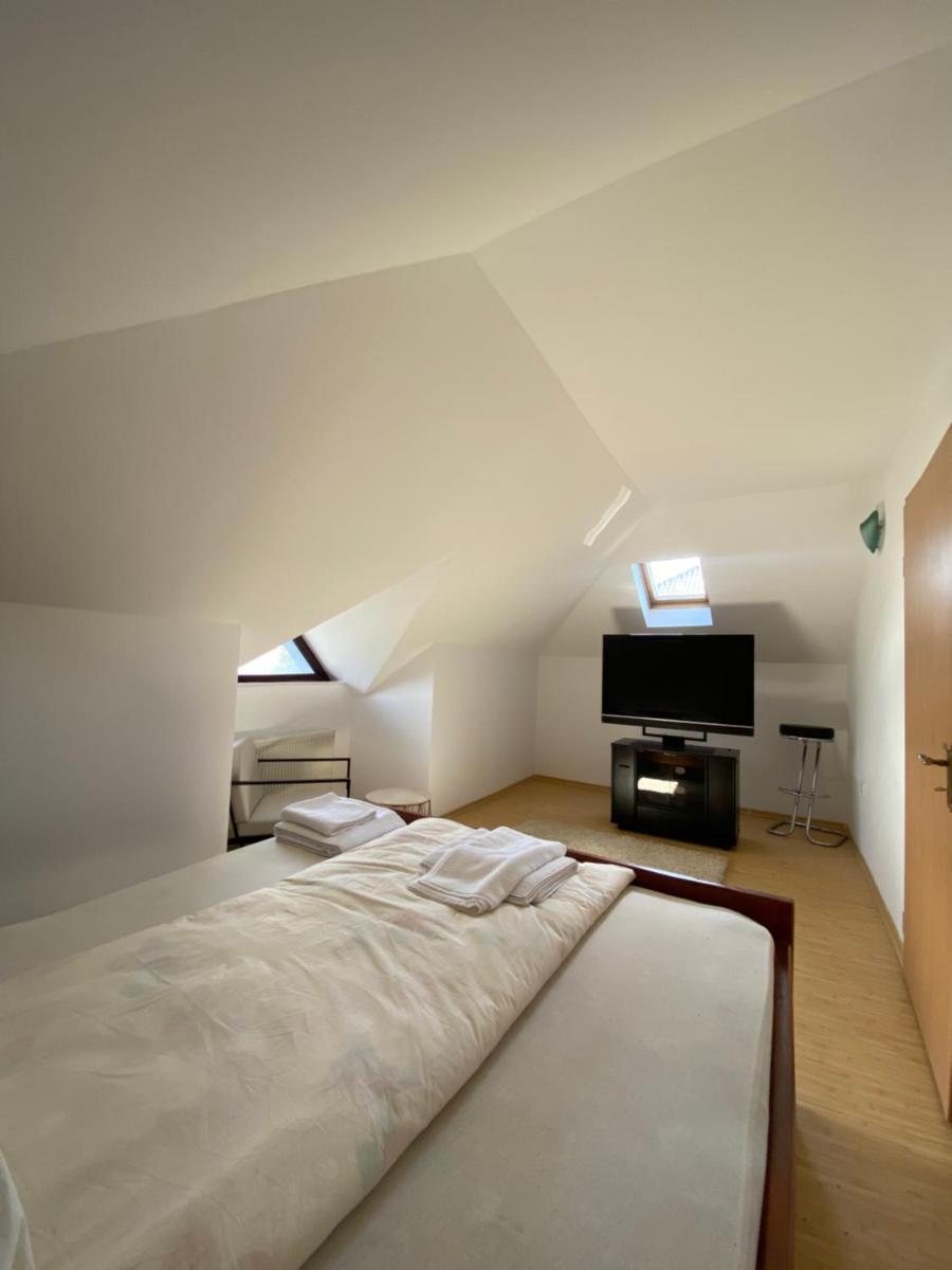 MAT & EDW RooM