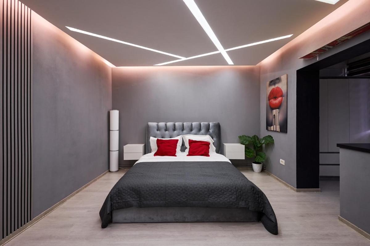Modern Studio Escape