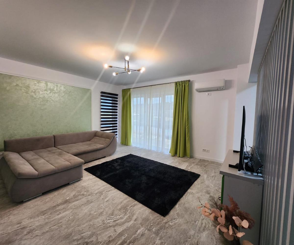 Moon Reflexes Apartment