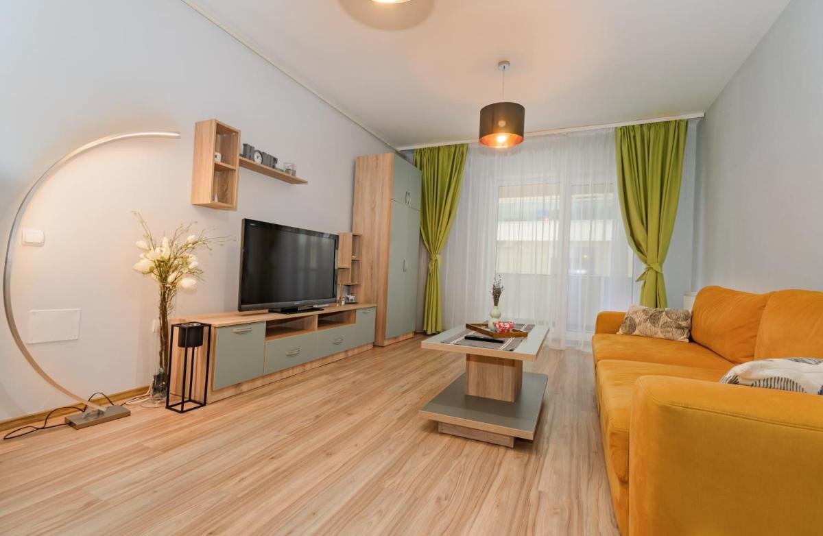 Moonlight Breeze Mamaia - ByChoice
