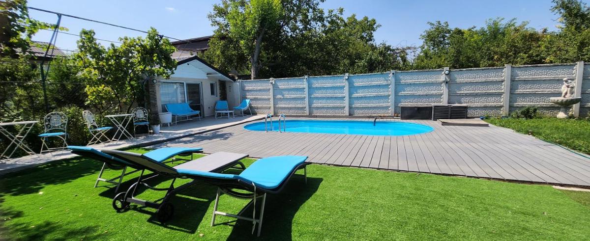 Morii Lake Pool Villa