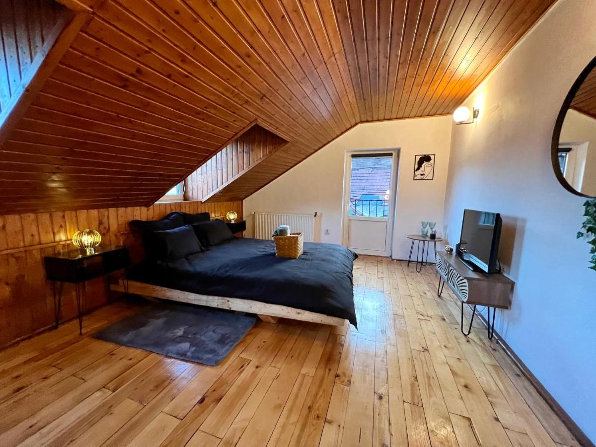 Nacada Studio by HYCO