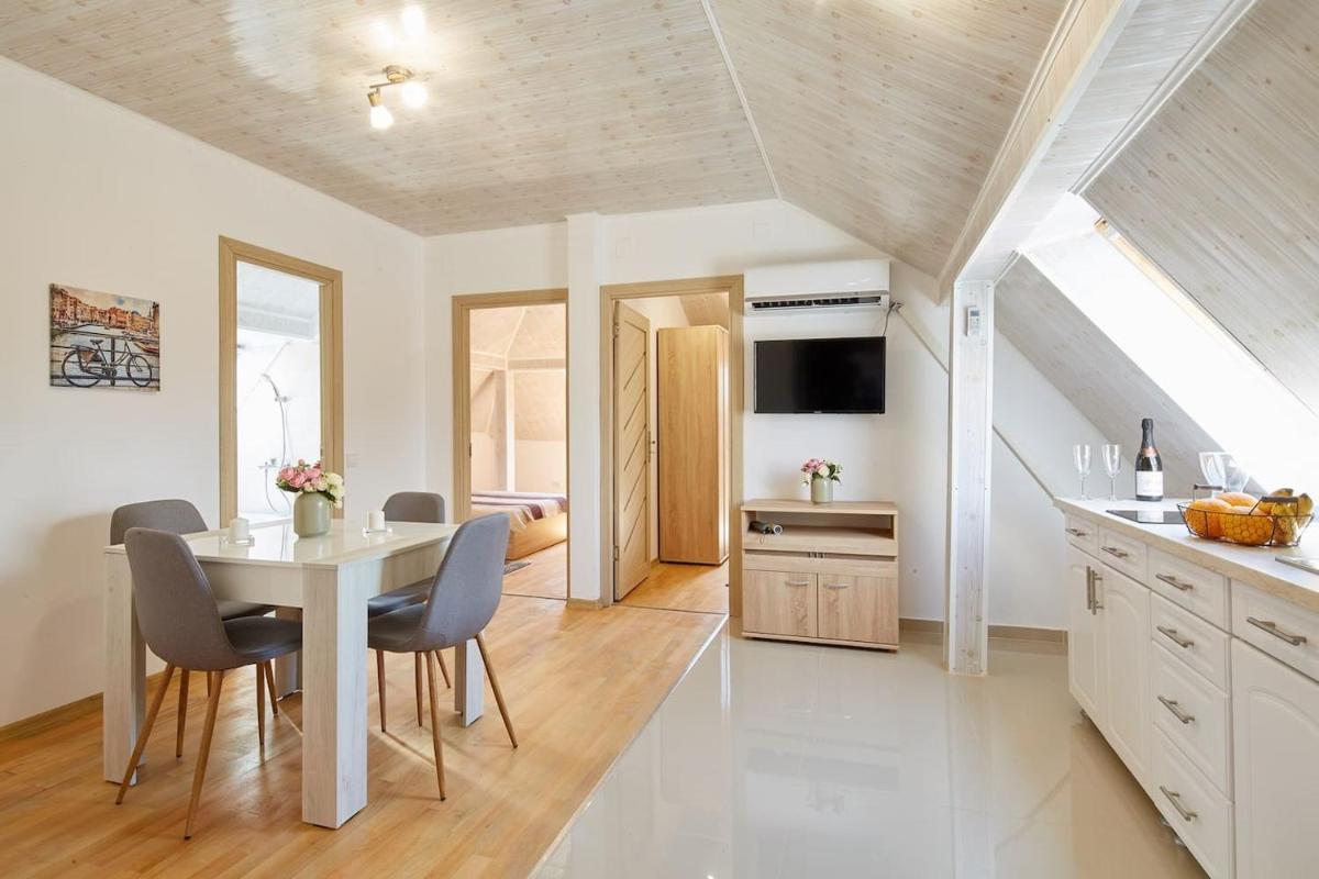 Two bedroom apartment by SquashTech - 4