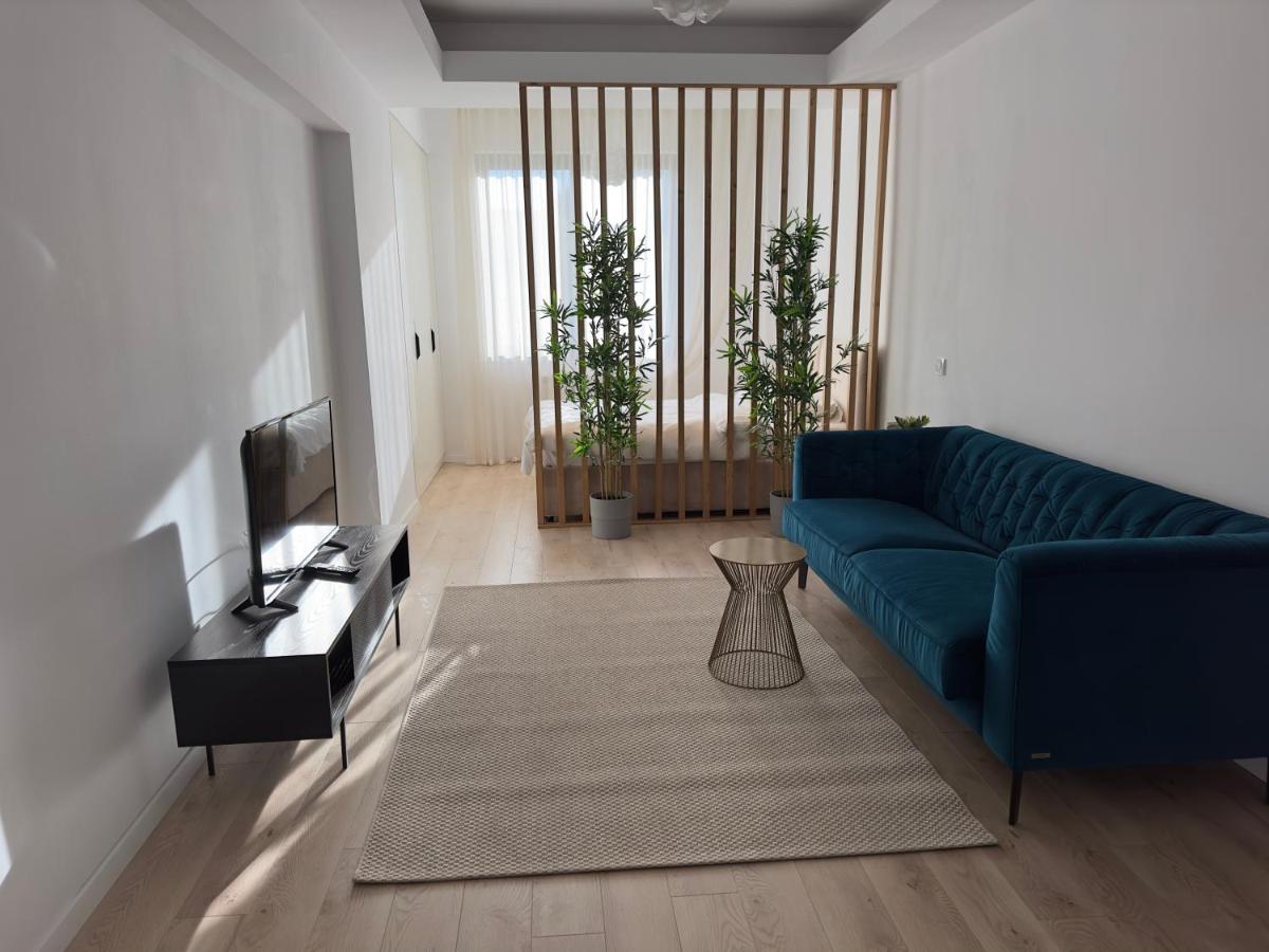 North Area Lake - Edition Studio