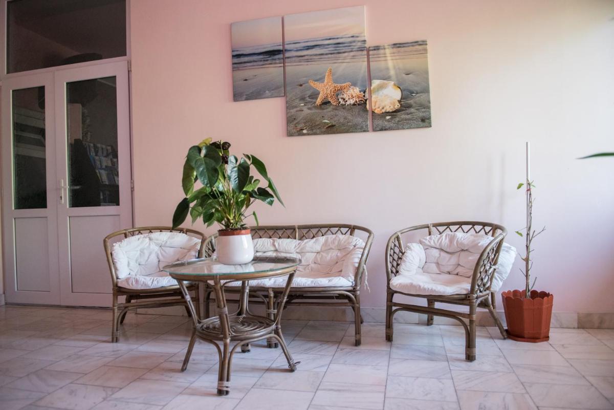 Hotel Dynes