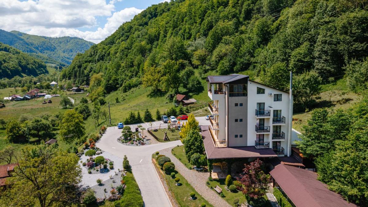Pensiunea Apuseni Wild