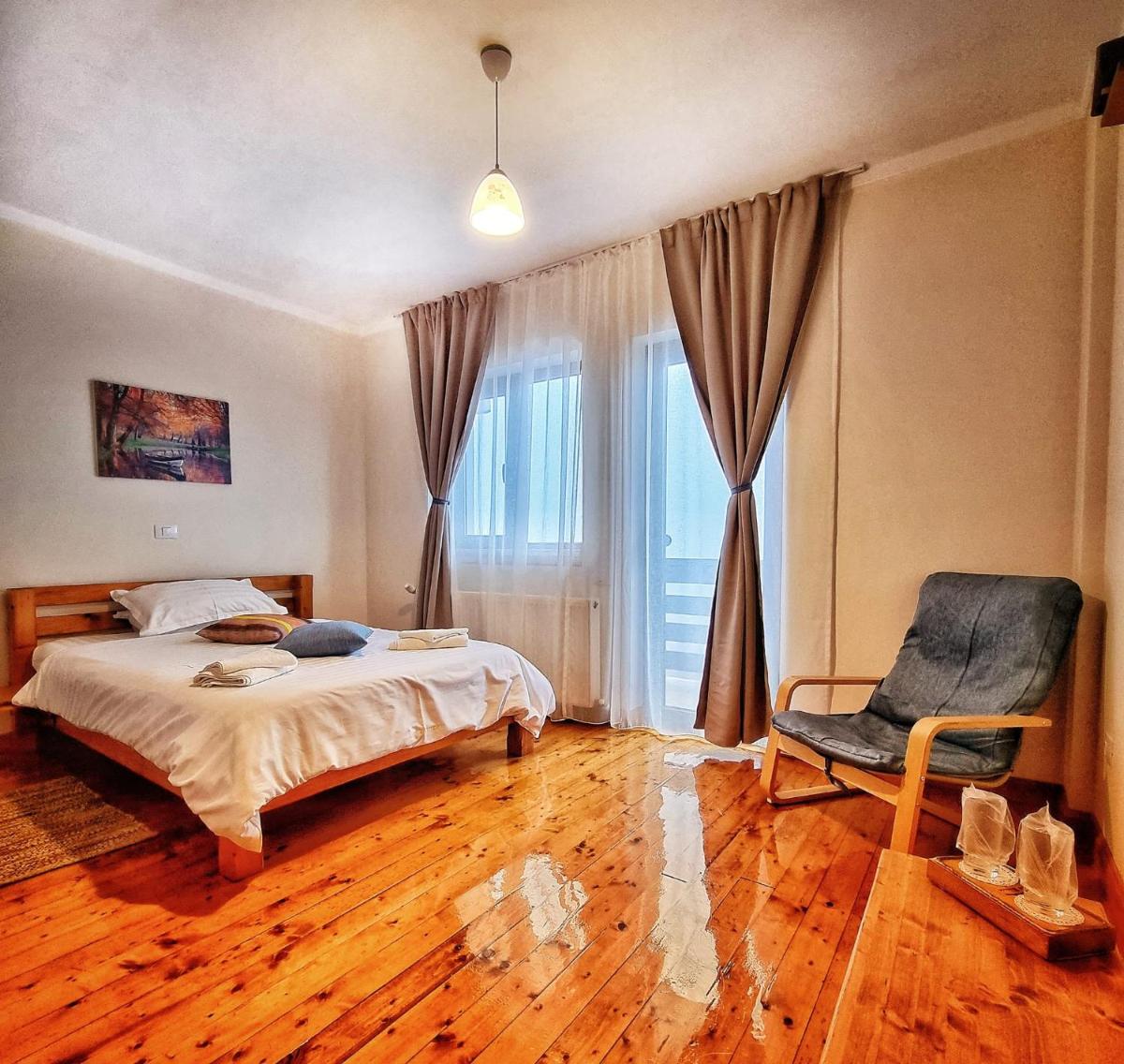 Pensiunea La Bunica