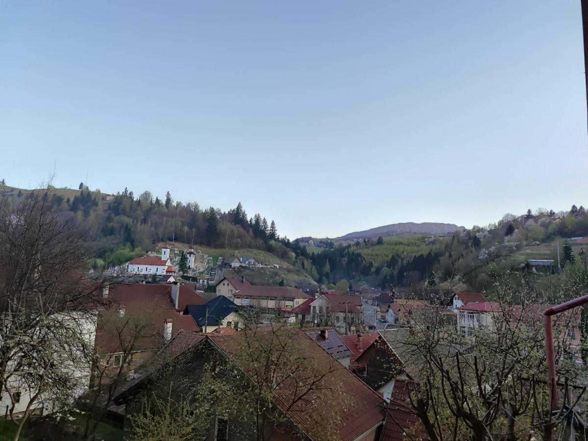 Popasul Poiana Mărului