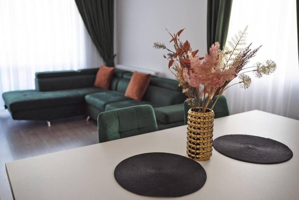 Eliza's apartment by Oasis Homes