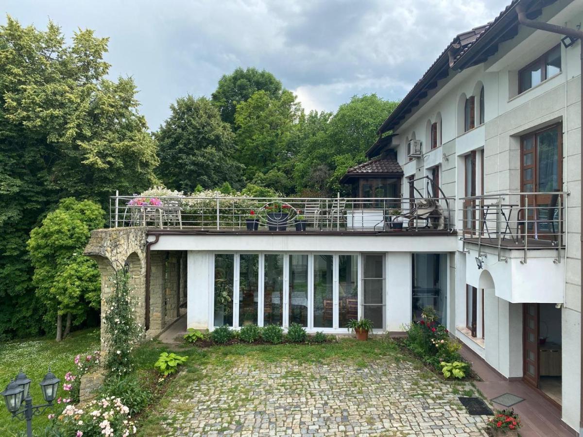 Rapsodia Pension