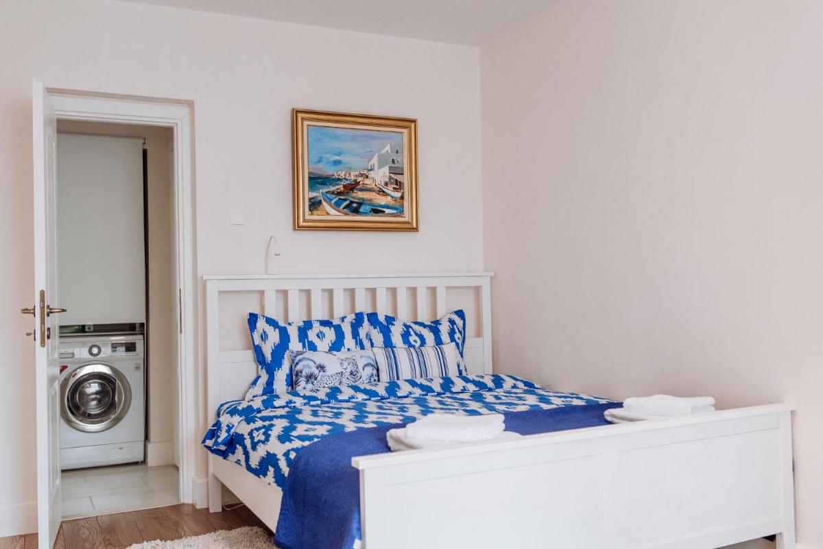 River View - Old City Apartment