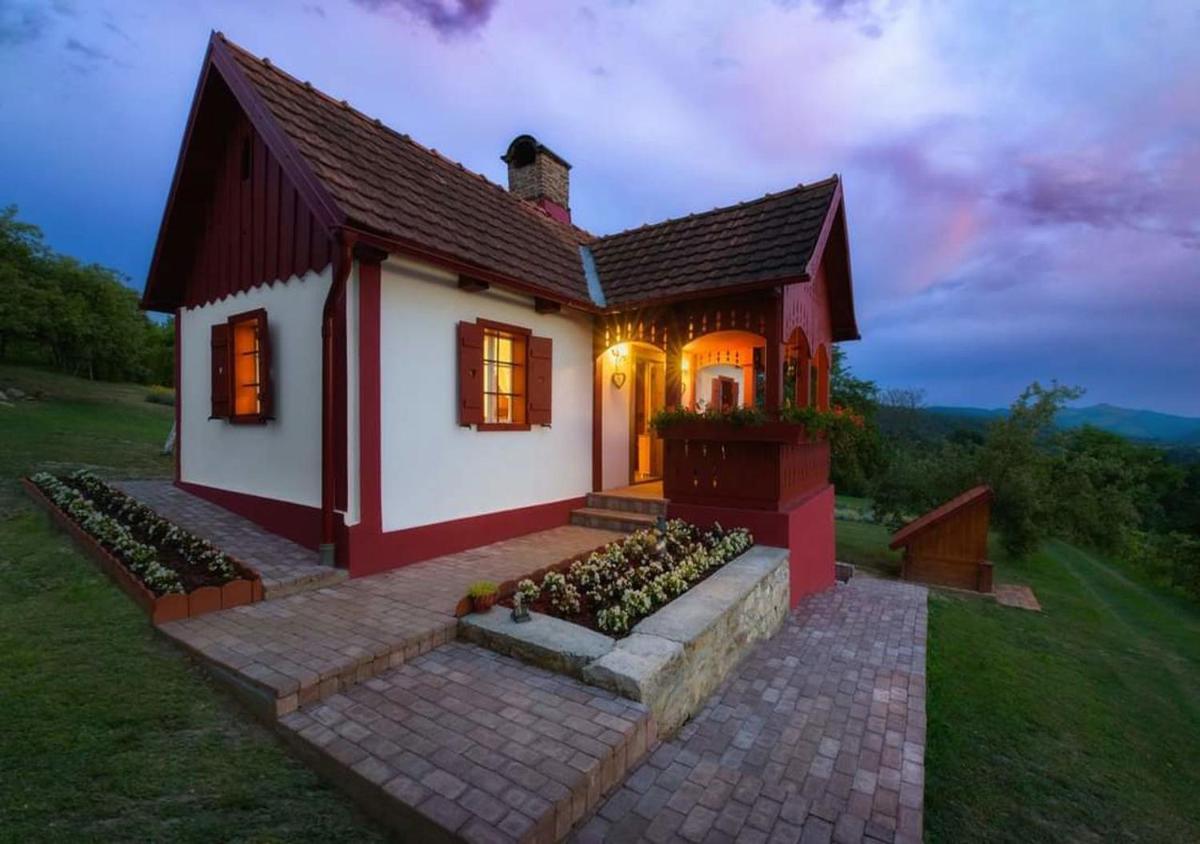 Salaš u Bregu in Cheile Carasului