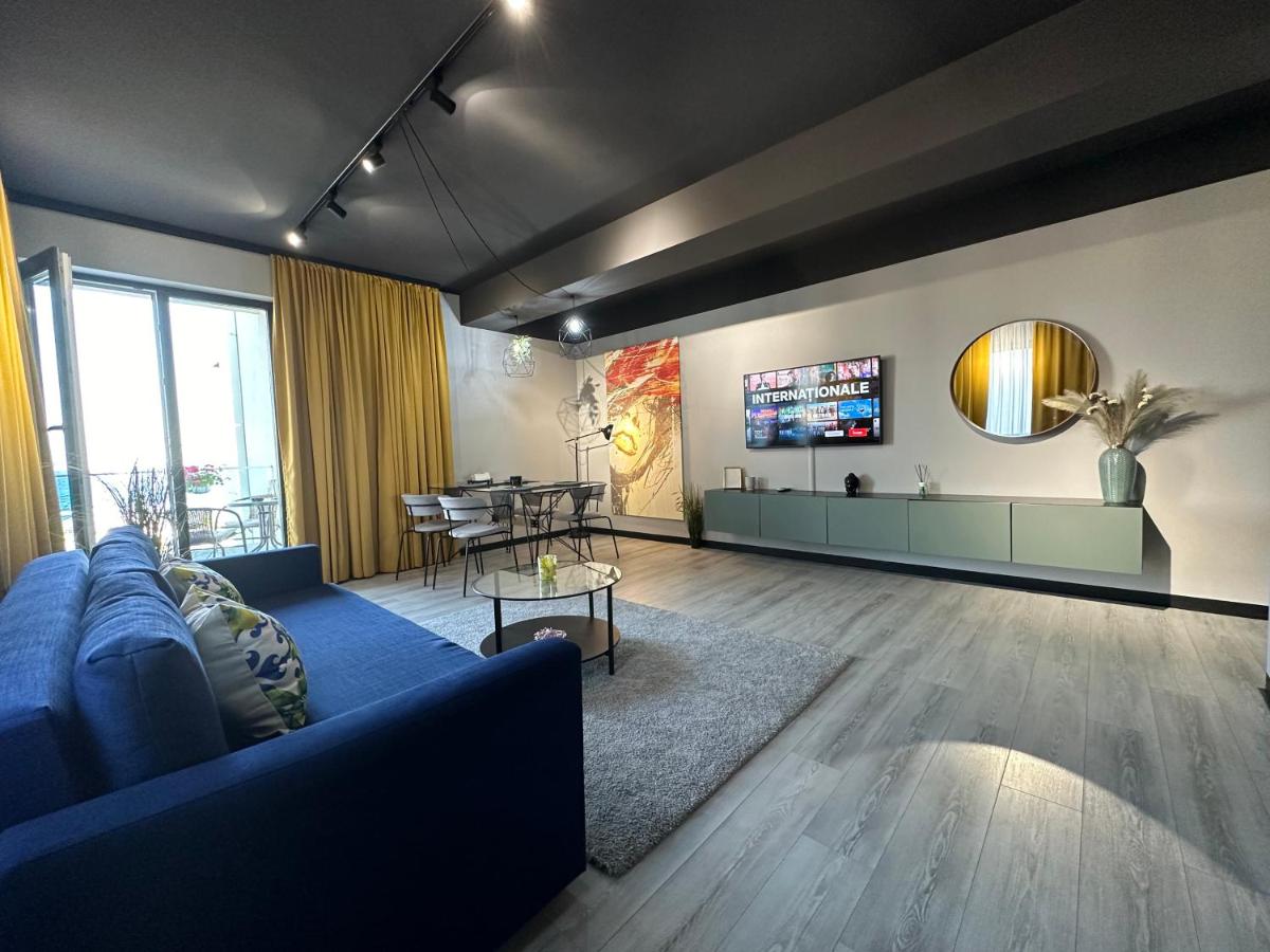 Sea View Modern Apartament