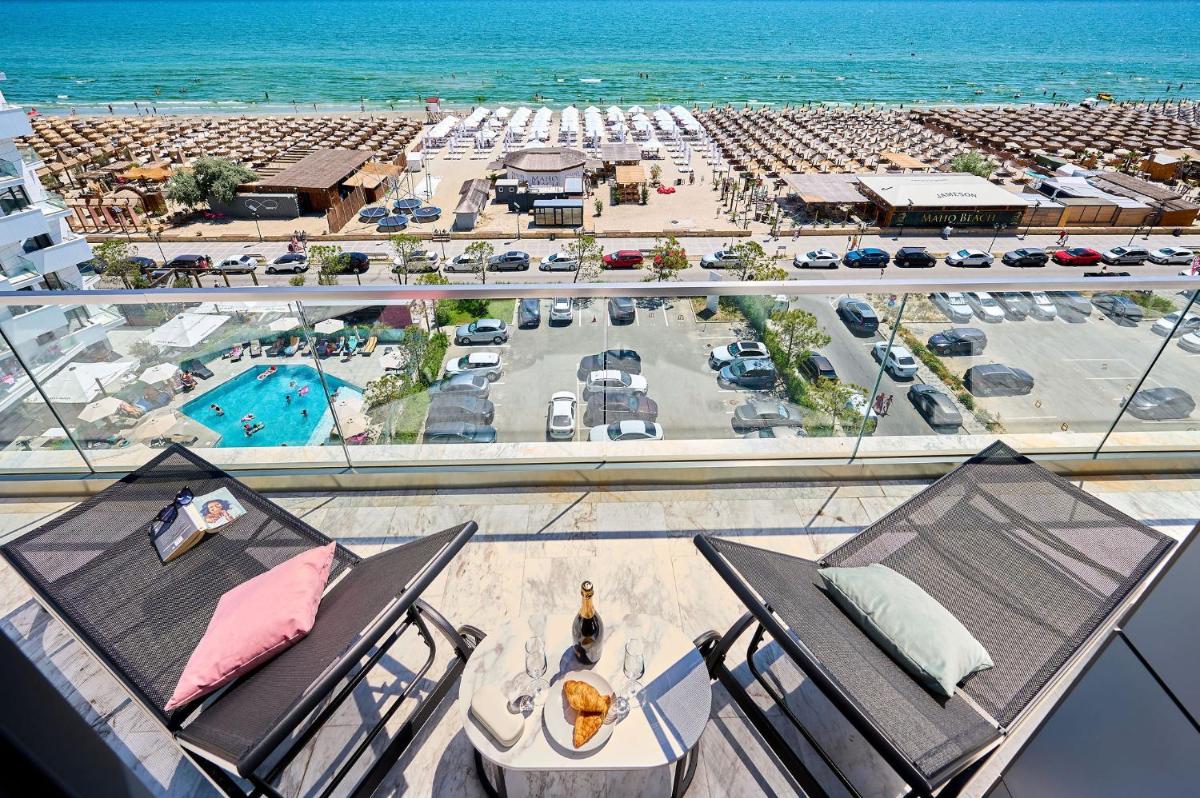 STEFINITY Apartment in Infinity Beach Resort - parking