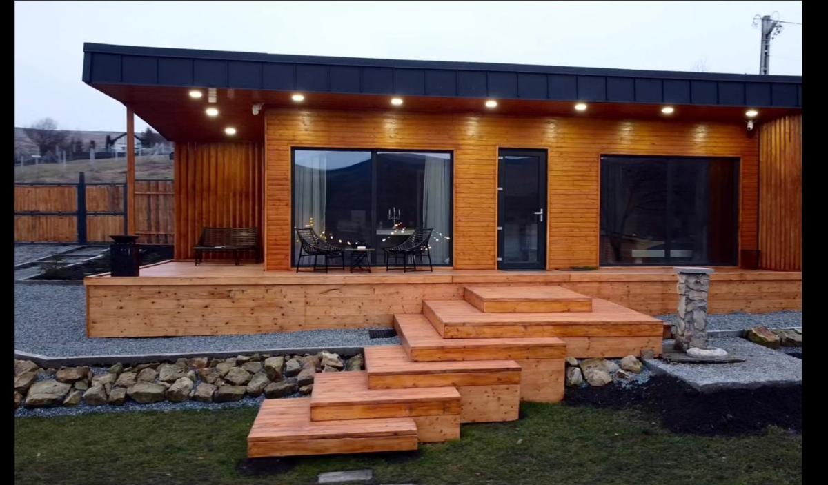 Story Cabin Lake