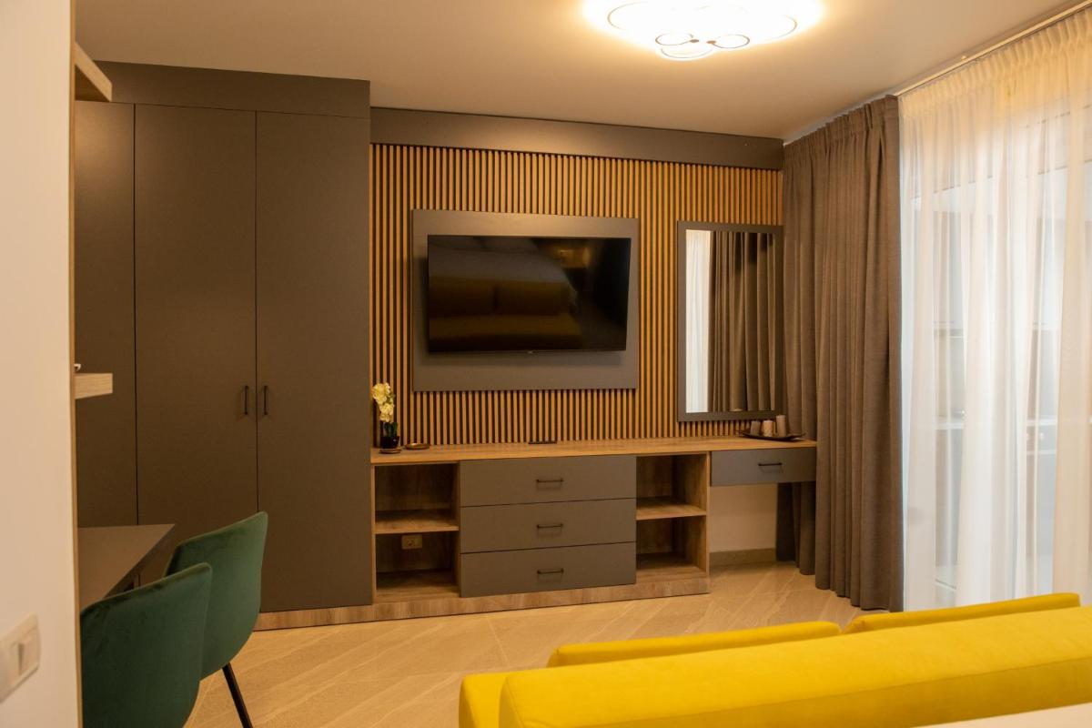 Studio No 818 Central Residence
