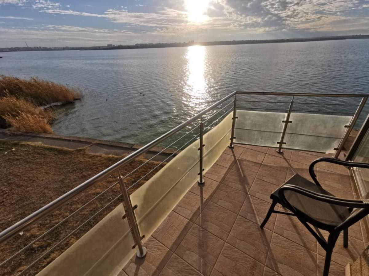 TANIA Lake Apartments