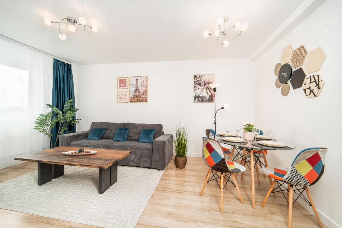Touch and Feel the Paris with C&A apartment