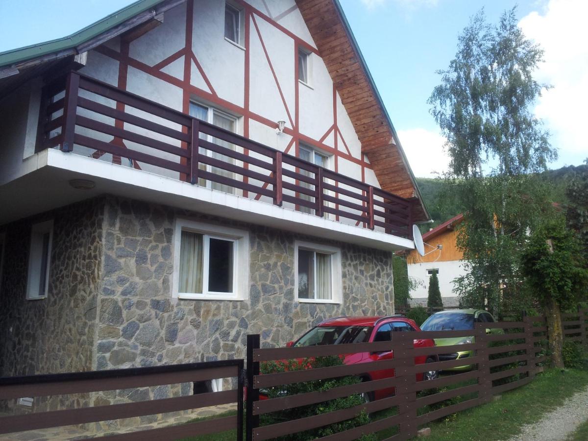 Twin Villa