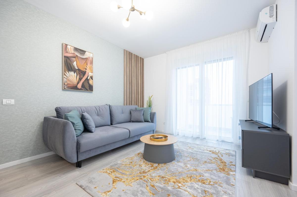 Rosewood Flat