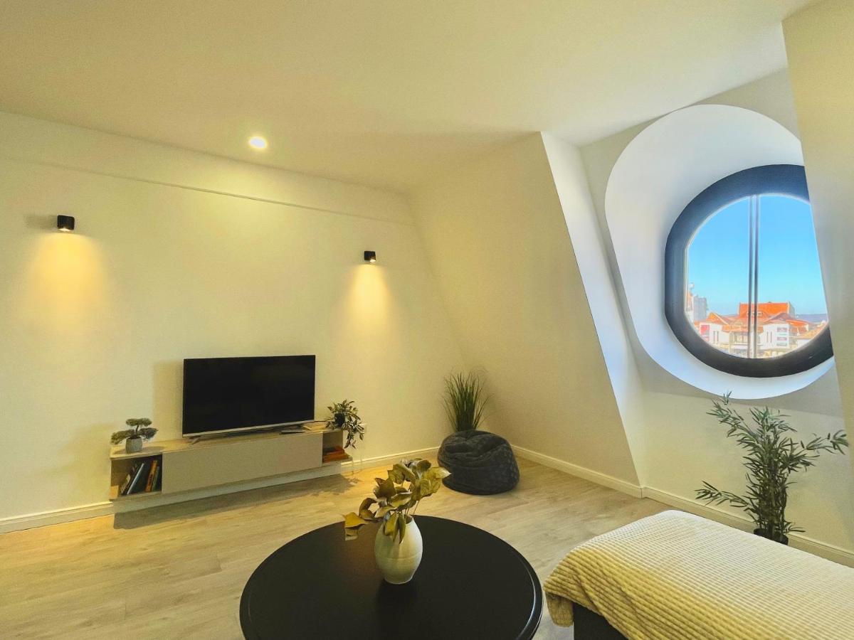 Ultracentral modern city view apartment
