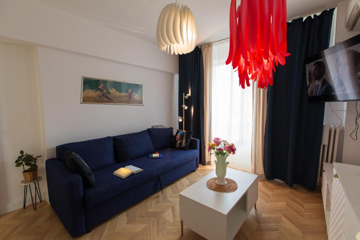 Venus I Elegant City Apt with View on Calea Victoriei