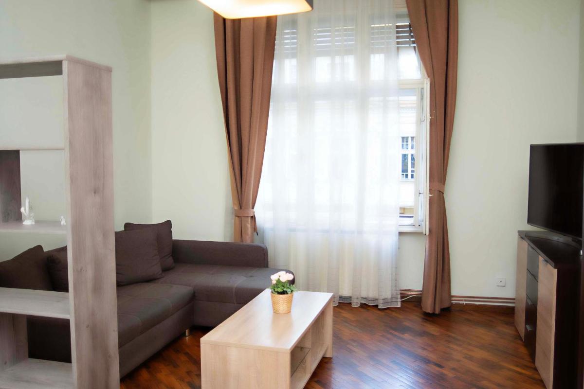 Victoria Palace Apartment
