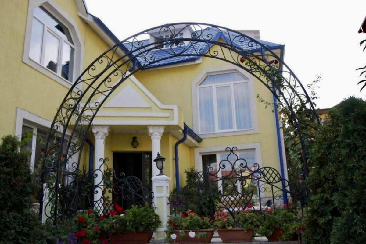 District One Villa with BBQ, Terrace & Garden