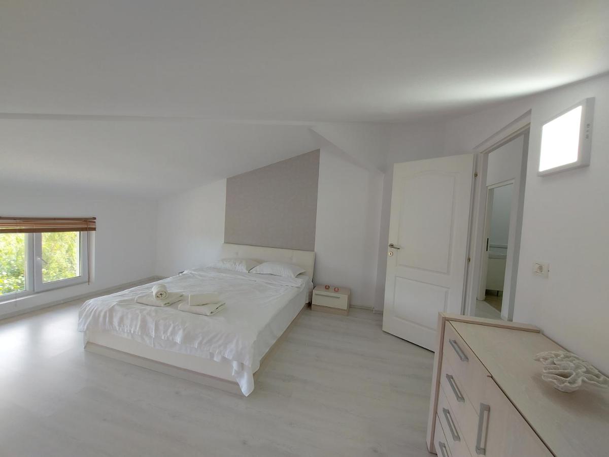 Villa Romelia - Select Apartments