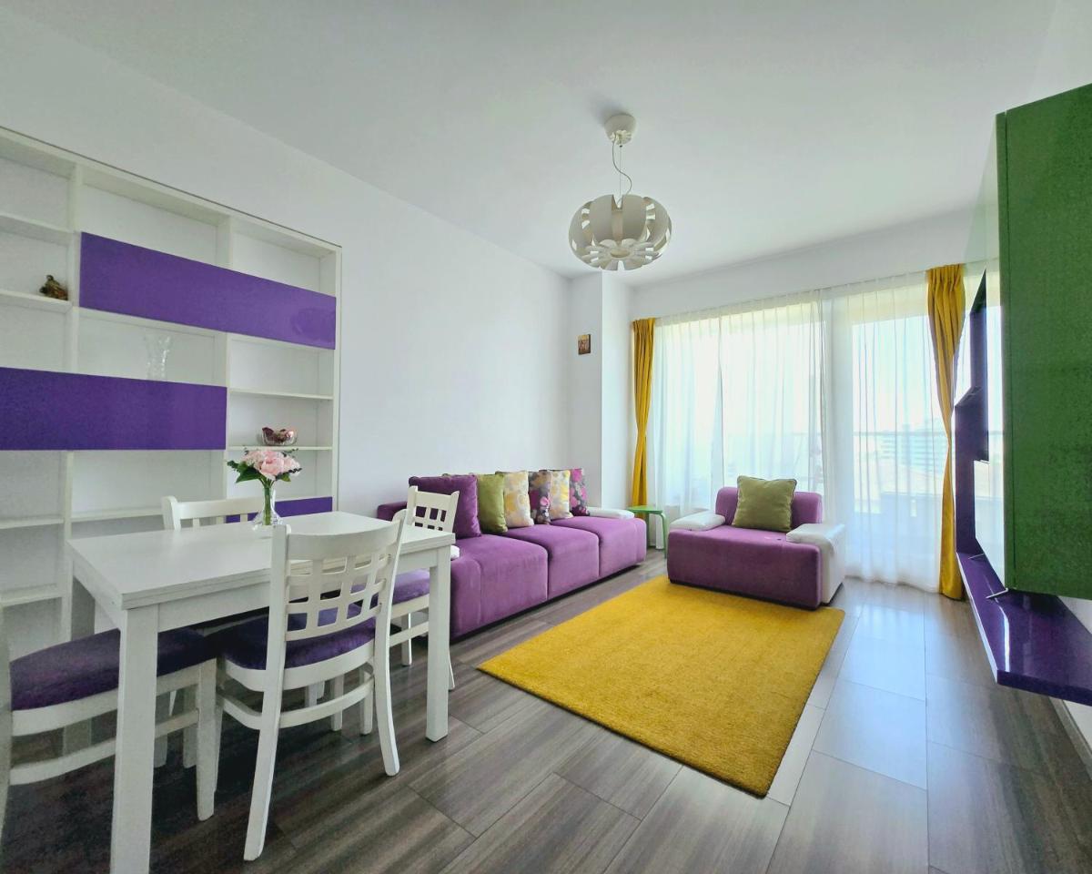 VR2 Central Apartment