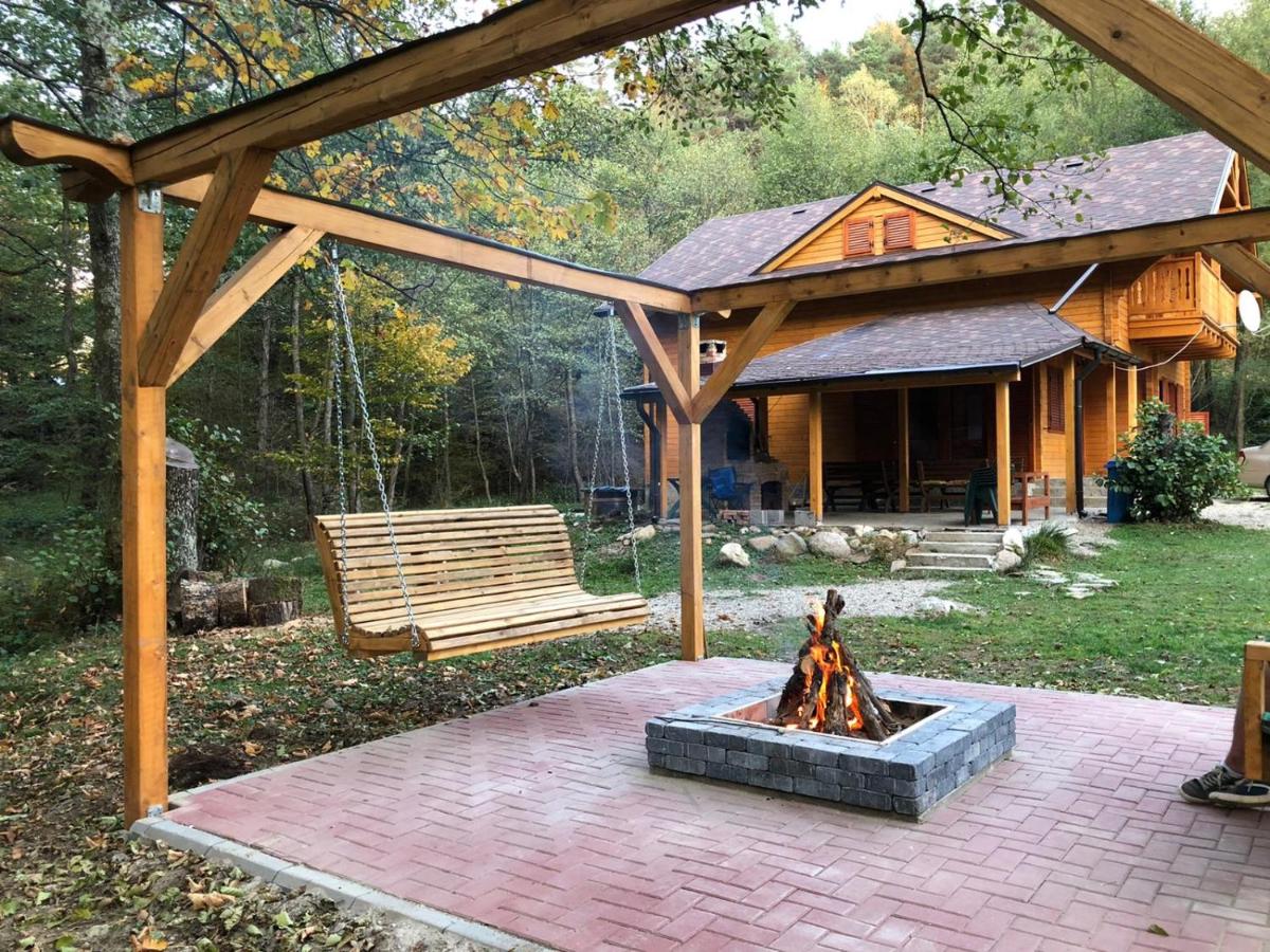 Wood House Valiug