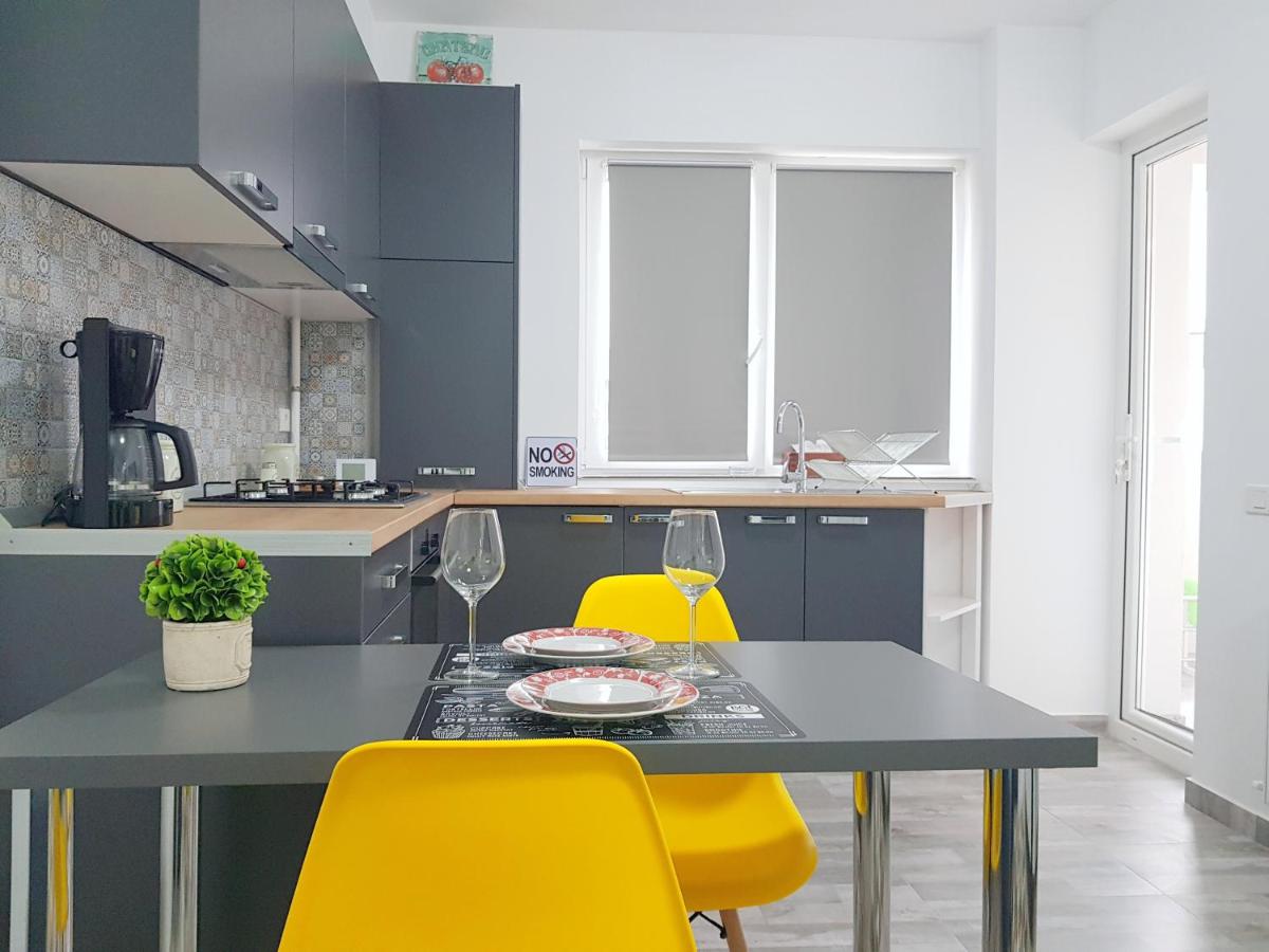 Yellow House Luxury Berceni